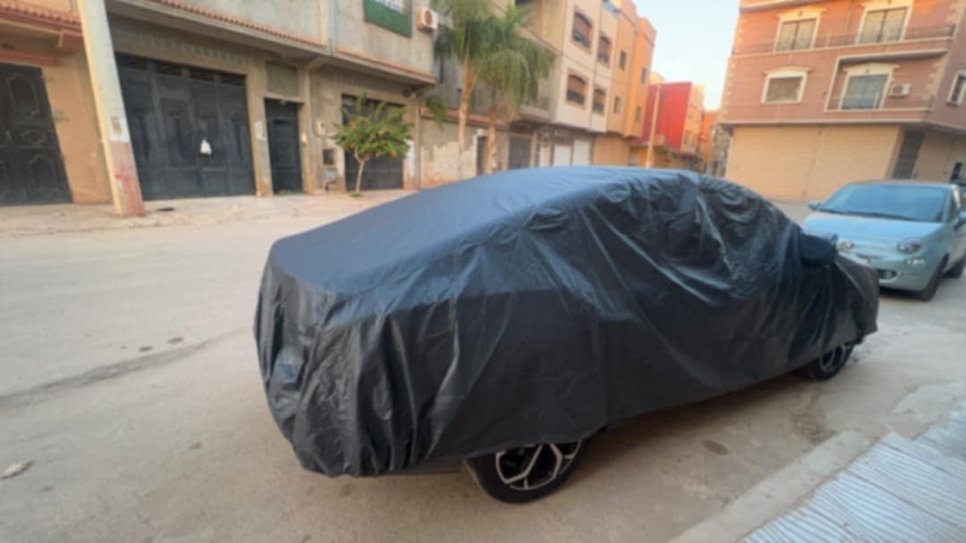 غطاء السيارة بطبقتين للحماية مقاوم وشديد التحمل مع حقيبة تخزين Car Cover with Excellent Fabrics Keep Car Save in Four Seasons
